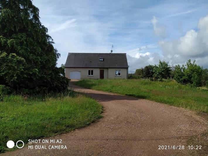 Gîte pour 3 personnes, avec terrasse et jardin à La Celle-sur-Nièvre