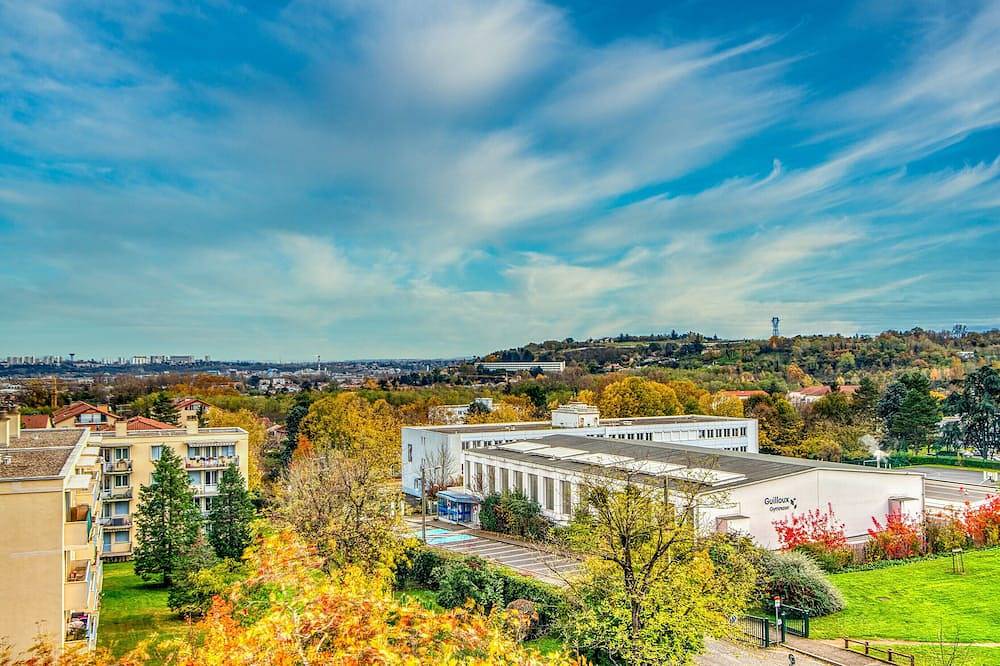 Apartamento entero, L'Horizon - Climatisé - T2 proche Hôpital Lyon Sud et métro in Saint-Genis-Laval, Ródano