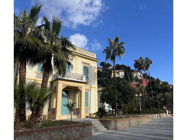Appartamento per 2 persone, con piscina e balcone, con animali domestici in Alassio