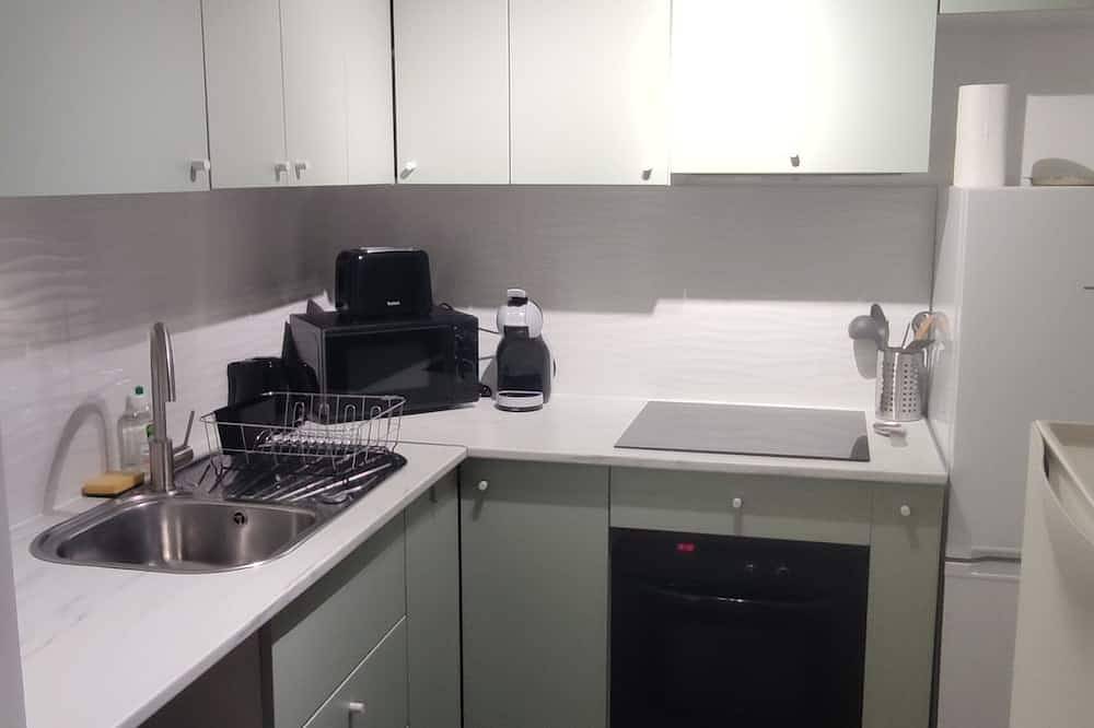 Apartamento entero, Lovely 30 m2 studio 7 km from Paris and 7.5 km from Orly airport  in Chevilly-Larue, Valle del Marne