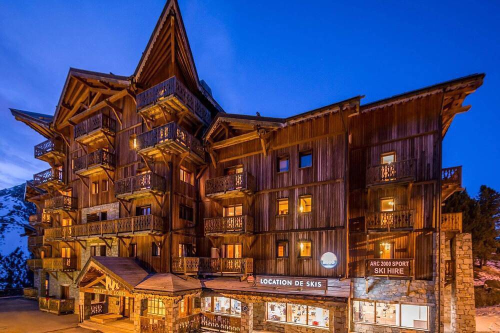 Entire apartment, Chalet in Les Arcs with Heated Pool in Les Arcs, Bourg-Saint-Maurice