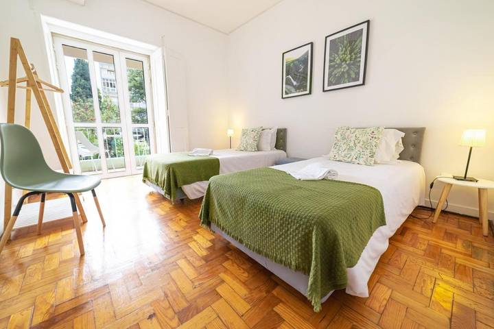 Maison d’hôte pour 12 personnes, avec jardin et balcon à Faro - 2