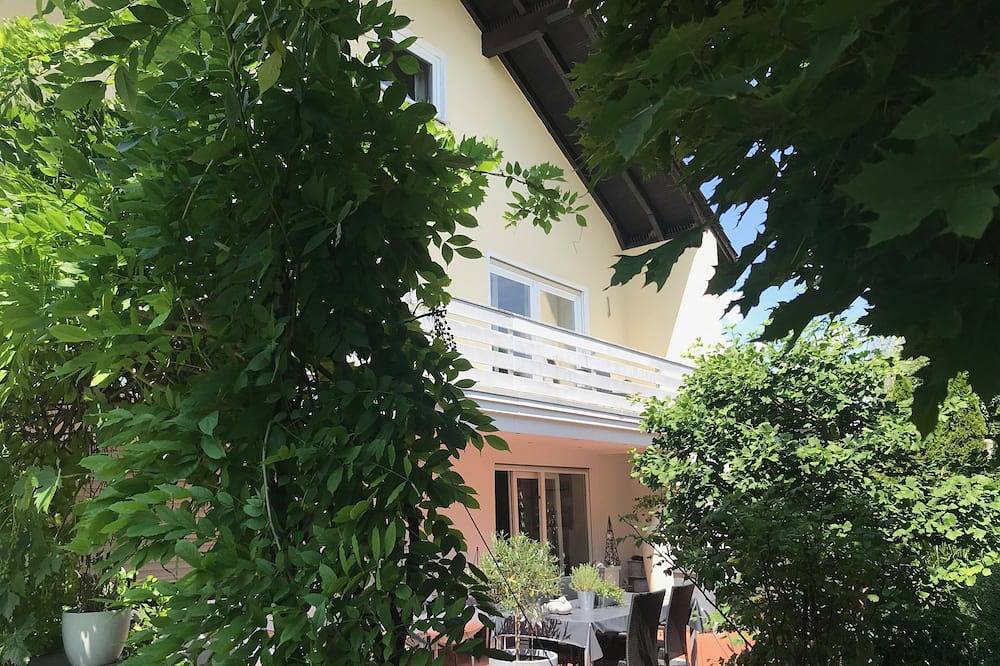 Ganze Wohnung, Moderne Ferienwohnung in ruhiger Lage direkt in Landsberg am Lech in Landsberg am Lech, Romantische Straße