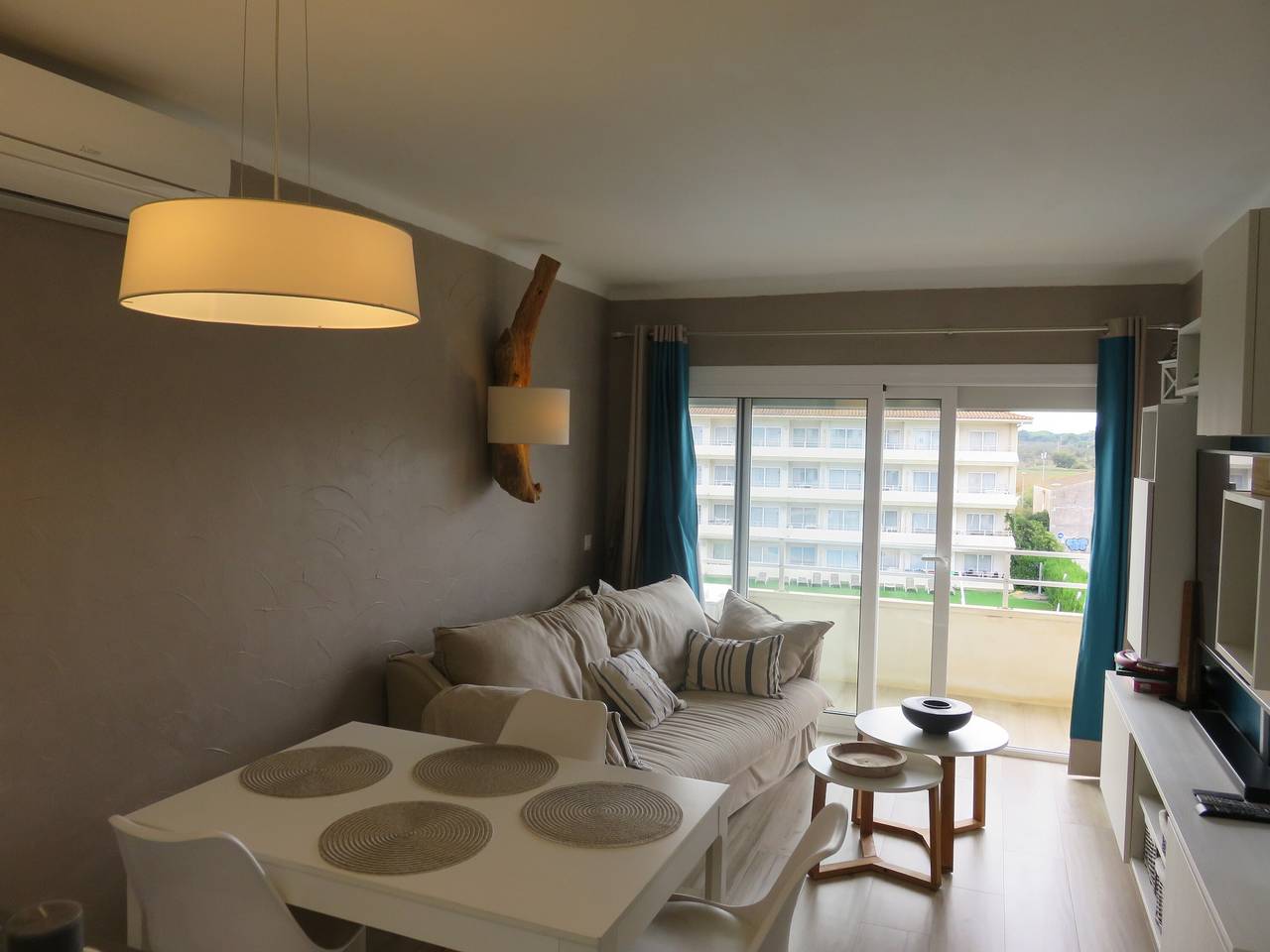 Ganze Wohnung, Apartment 'Festa Star 408' mit Gemeinschaftspool, Wlan und Klimaanlage in l'Estartit, Estartit