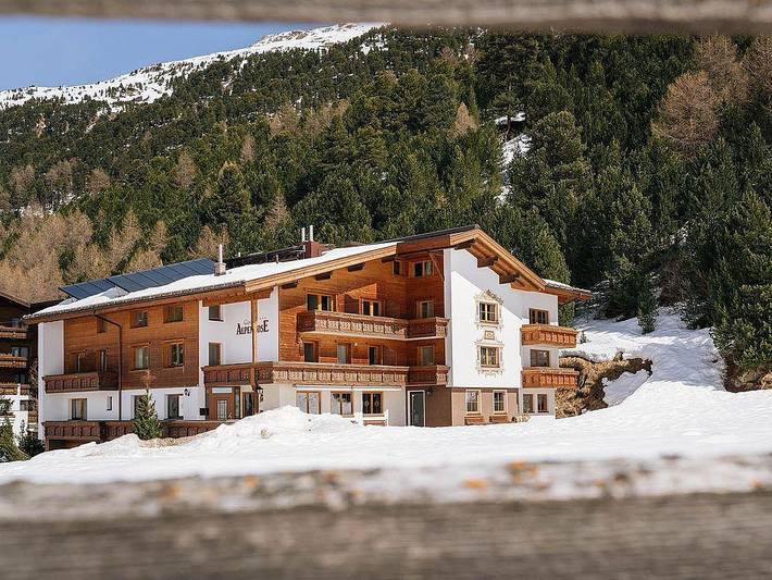 Hotel für 3 Personen, mit Balkon und Terrasse sowie Whirlpool und Garten in Vent