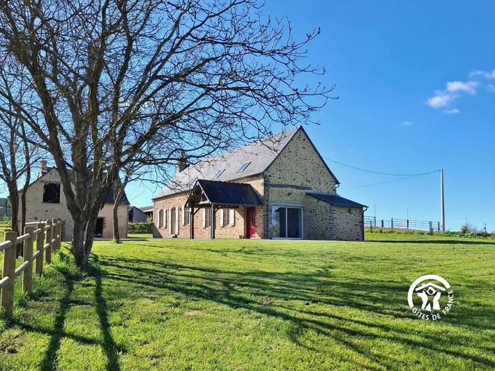 Gîte pour 11 personnes, avec jardin à Saint-Denis-d'Anjou