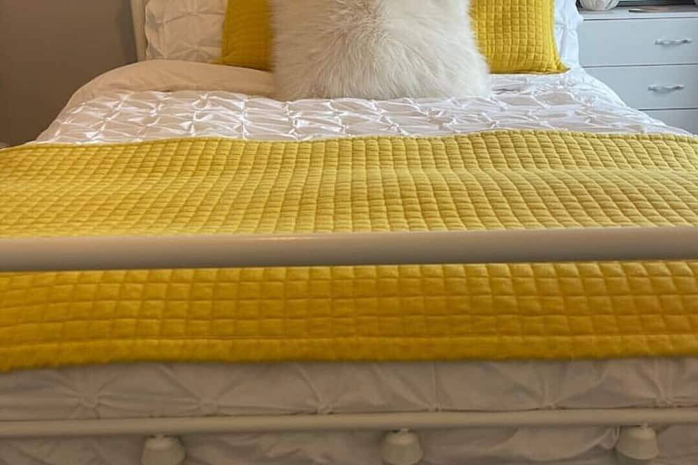 Beautiful, renovated 1 Bedroom Cottage, with private yard. Great location. in Oadby and Wigston, Heart of England