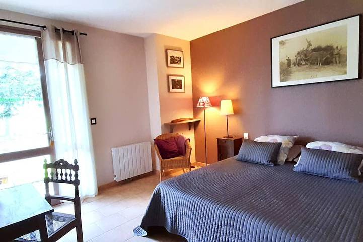 Location de vacances pour 55 personnes, avec jardin à Maubec (Tarn-et-Garonne) - 2