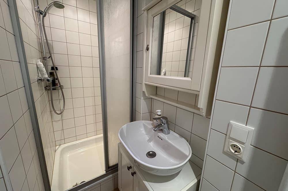 Ganze Wohnung, Ferienwohnung mit Terrasse und Garten in Piding, Berchtesgadener Alpen