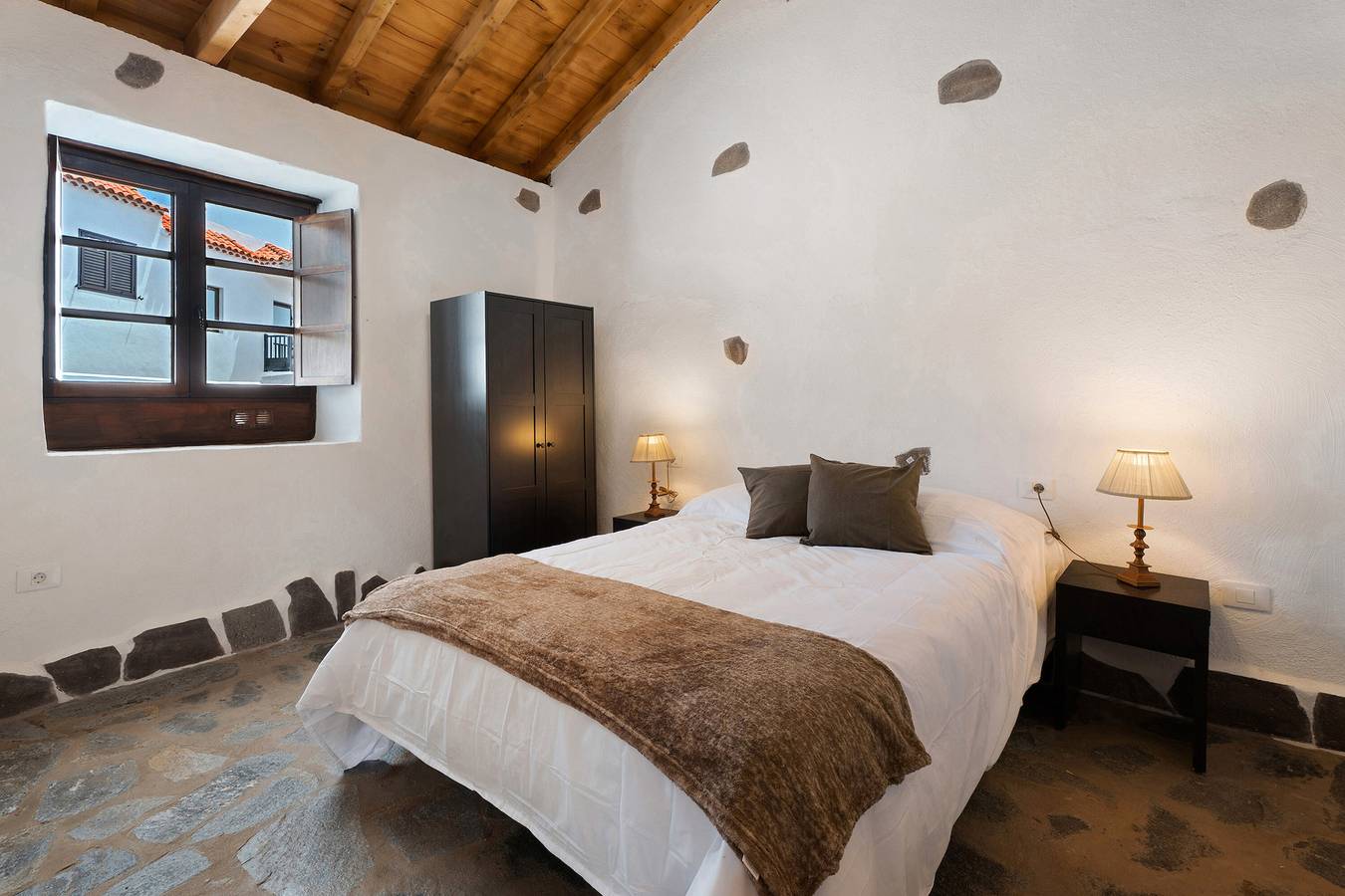 Ferienhaus 'La Bodega' mit Bergblick, privater Terrasse und Wi-Fi in El Guanche, Garajonay
