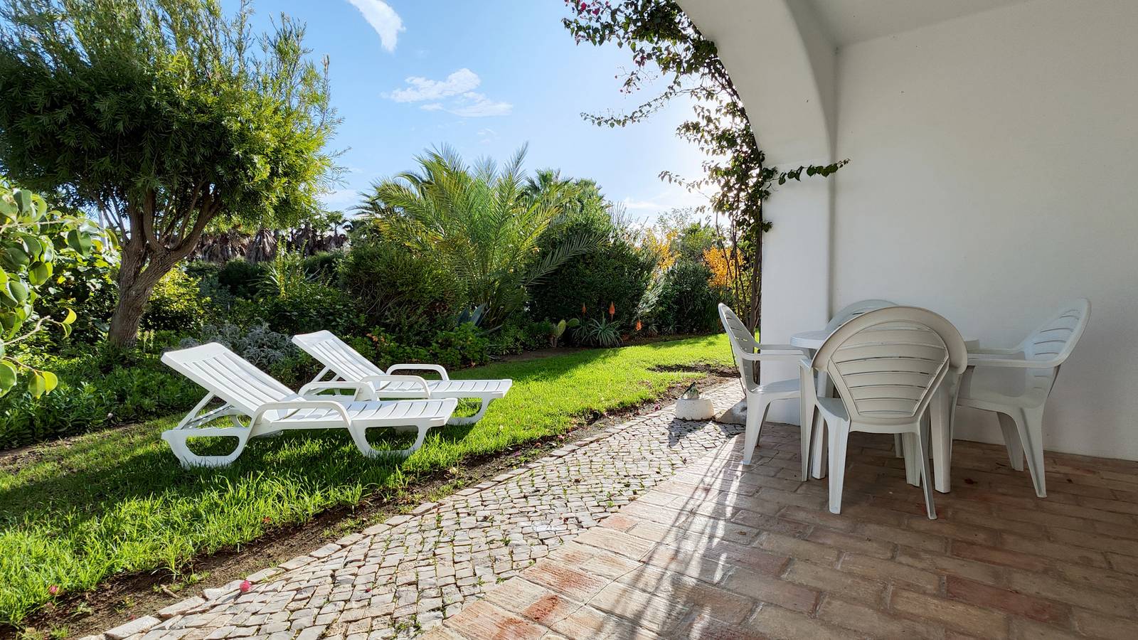 Entire apartment, São Rafel Beach house in Albufeira, Faro District