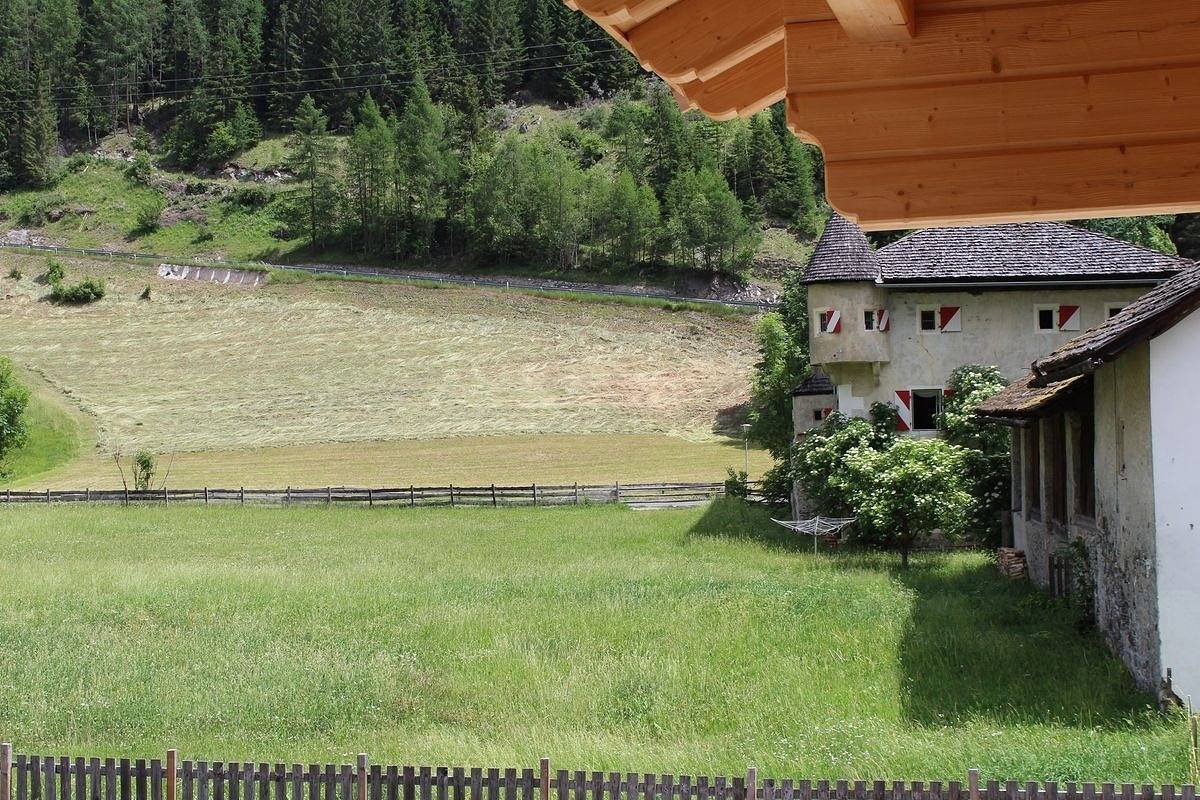 Aktivurlaub am Großglockner in der Hütte Schlosswirt Chalet Iii by Fewo_plan in Großkirchheim, Oberkärnten