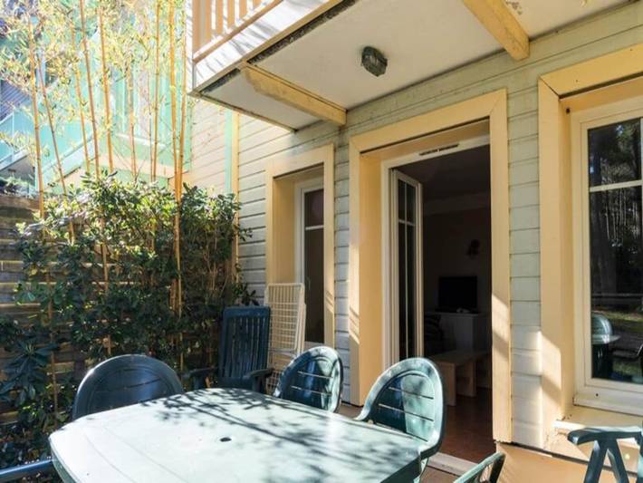 Gîte pour 6 personnes, avec jardin et piscine dans Golf de la Méjanne