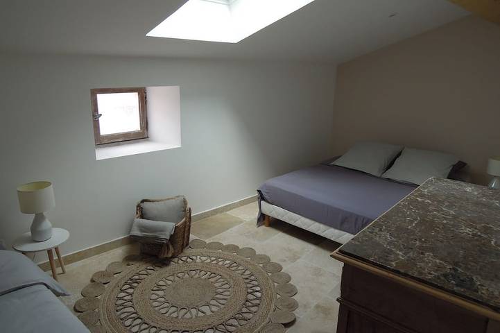 Location de vacances pour 7 personnes, avec terrasse et jardin à Céreste - 3