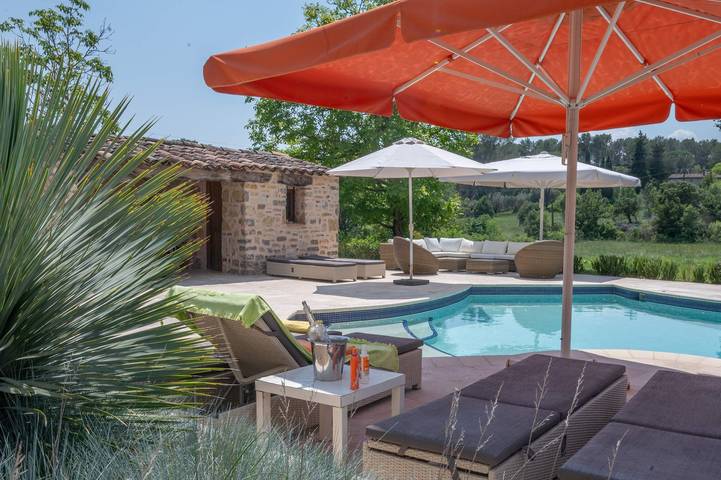 Location de vacances pour 8 personnes, avec jardin et terrasse à Lorgues - 4