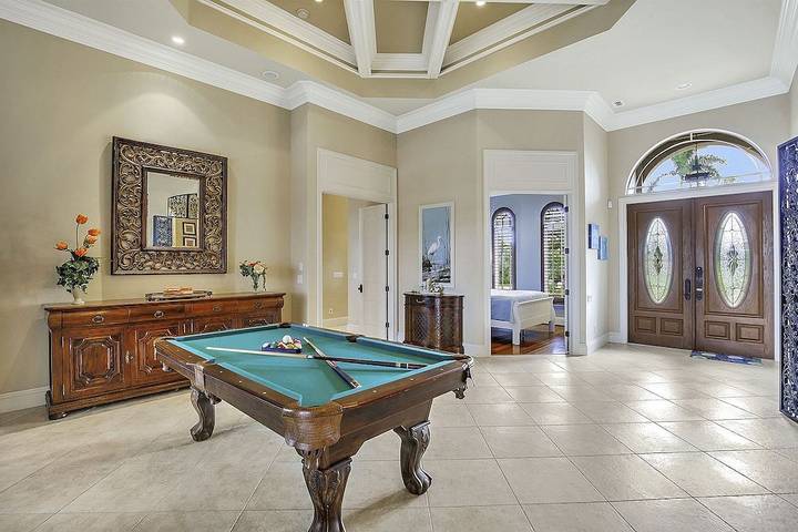 Vacation rental for 14 people, with balcony and hot tub in Marco Island