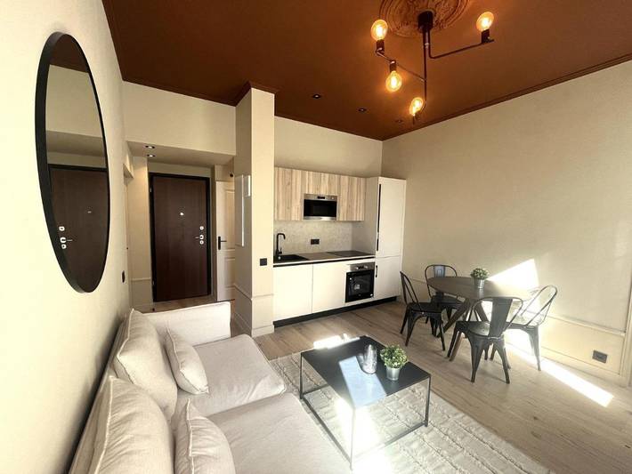 Gîte pour 4 personnes, avec terrasse dans Bowling Acropolis Nice