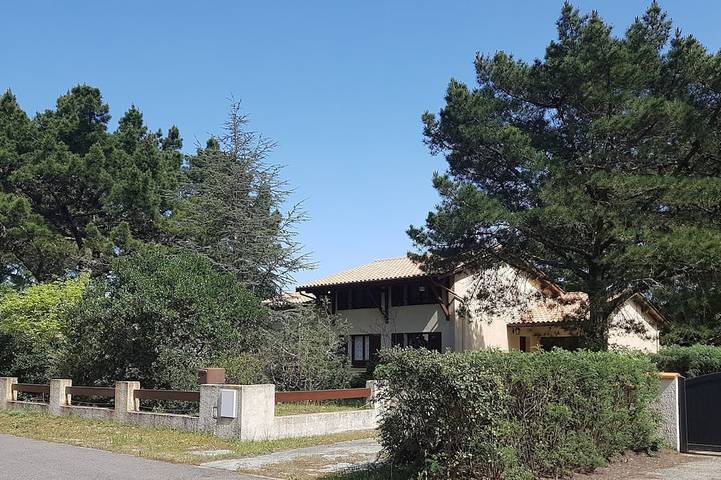 Maison de vacances pour 12 personnes, avec Terrasse et Jardin dans Maubuisson