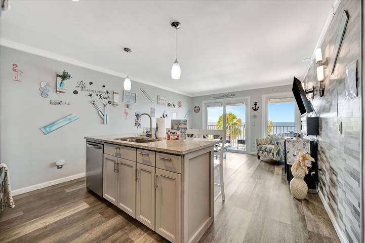 Ferienwohnung für 4 Personen, mit Terrasse und Pool sowie Garten in Tampa