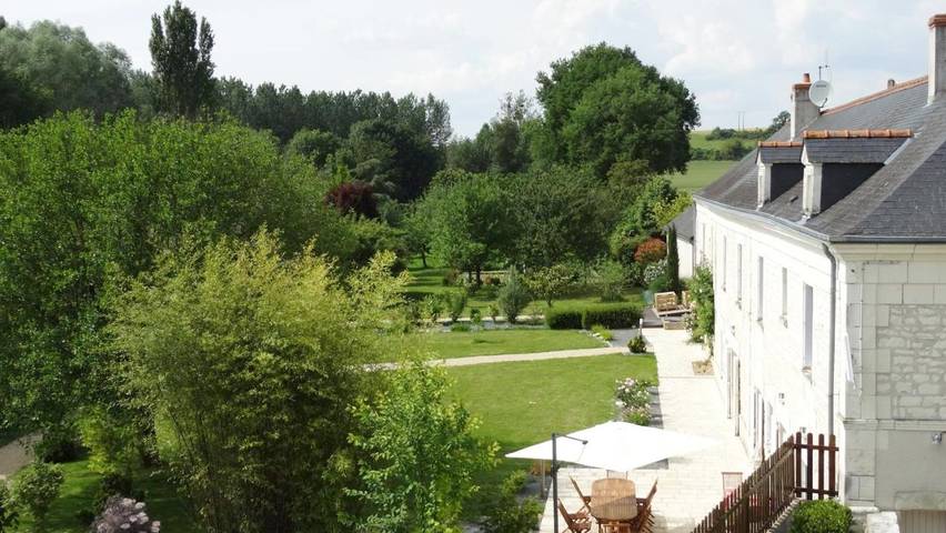 Chambre d’hôte pour 2 personnes, avec piscine ainsi que jardin et vue, animaux acceptés à Anché