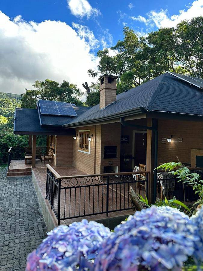 Casas e apartamentos de temporada para 10 pessoas, com jardim e vista em Camanducaia