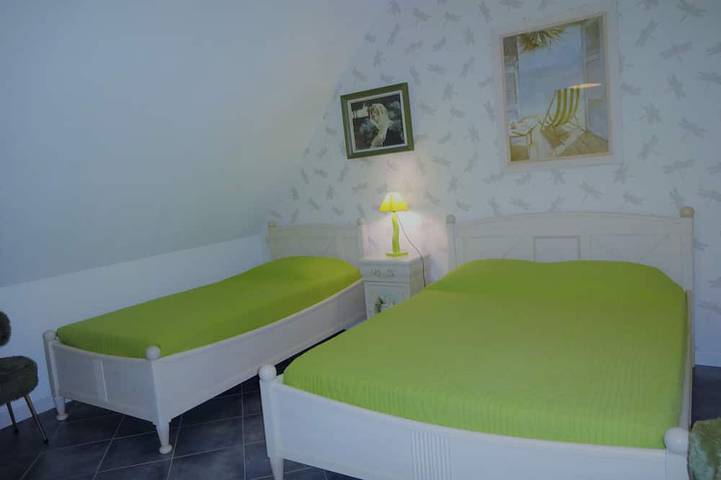 Location de vacances pour 22 personnes, avec jardin et balcon dans Plage de Trestel - 4