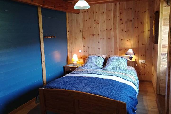 Gîte pour 10 personnes, avec jardin à Ayguatébia-Talau - 2