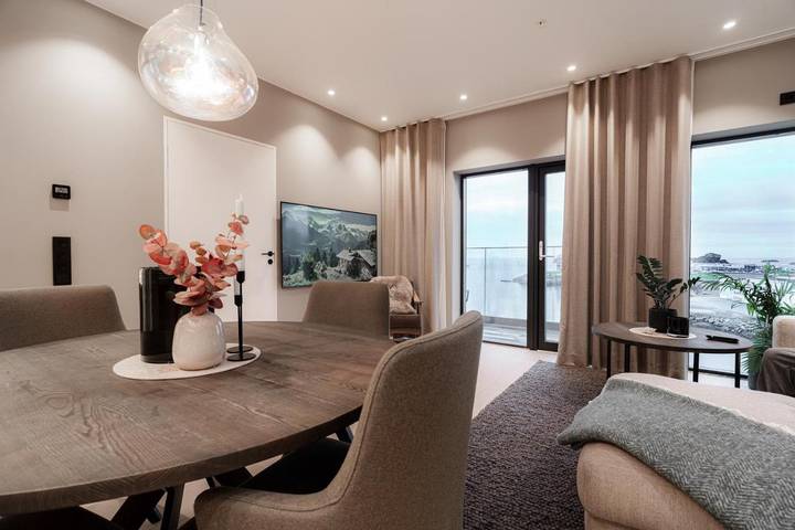 Gîte pour 4 personnes, avec Balcon et Terrasse ainsi que Sauna et Vue dans Svolvær