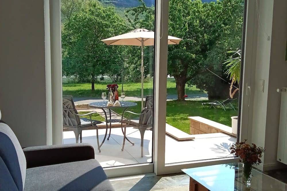 Neues Ferienhaus mit herrlichem Blick auf die Mosel in Wolf, Traben-Trarbach