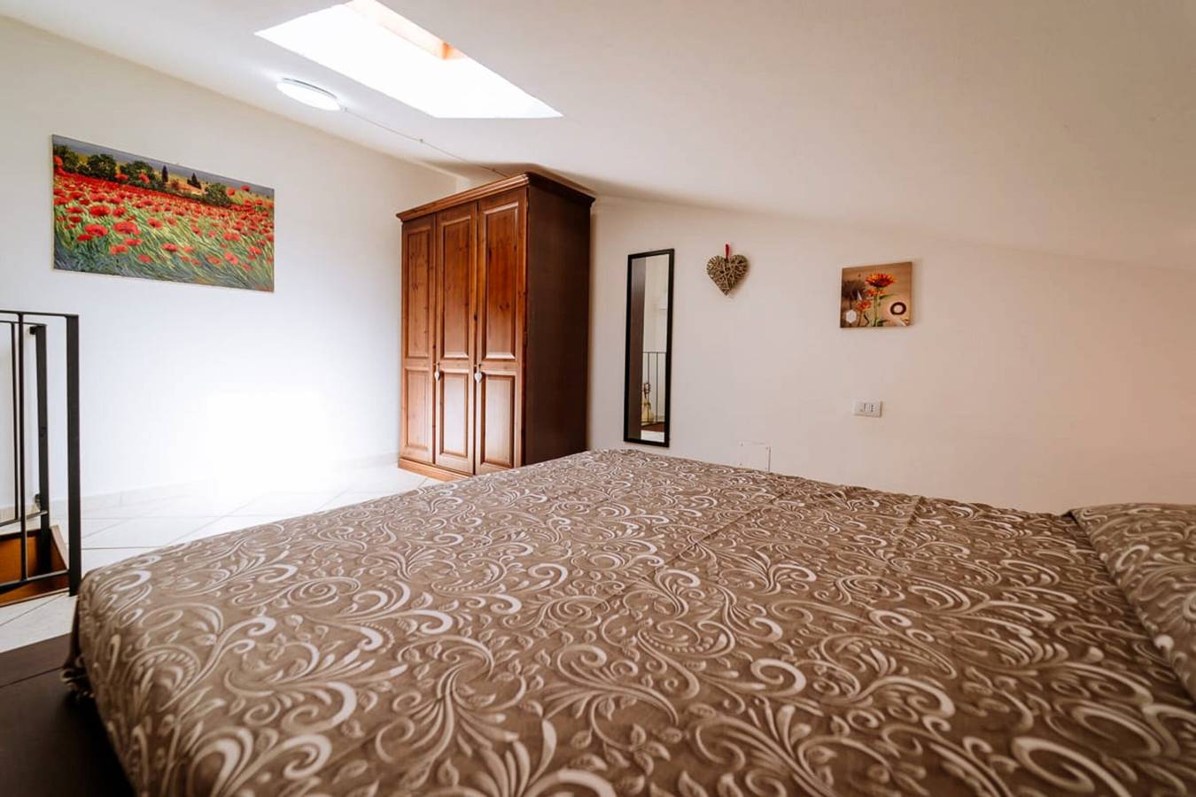 Entire apartment, Apartment 'B' with Private Terrace, Wi-Fi and Air Conditioning in Grosseto, Grosseto Province