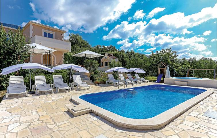 Ferienhaus für 10 Personen, mit Pool und Terrasse in Kaštela - 3