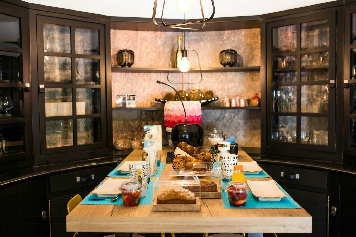 Villa provenzal con vistas al bosque y piscina in La Crau, Region de Toulon