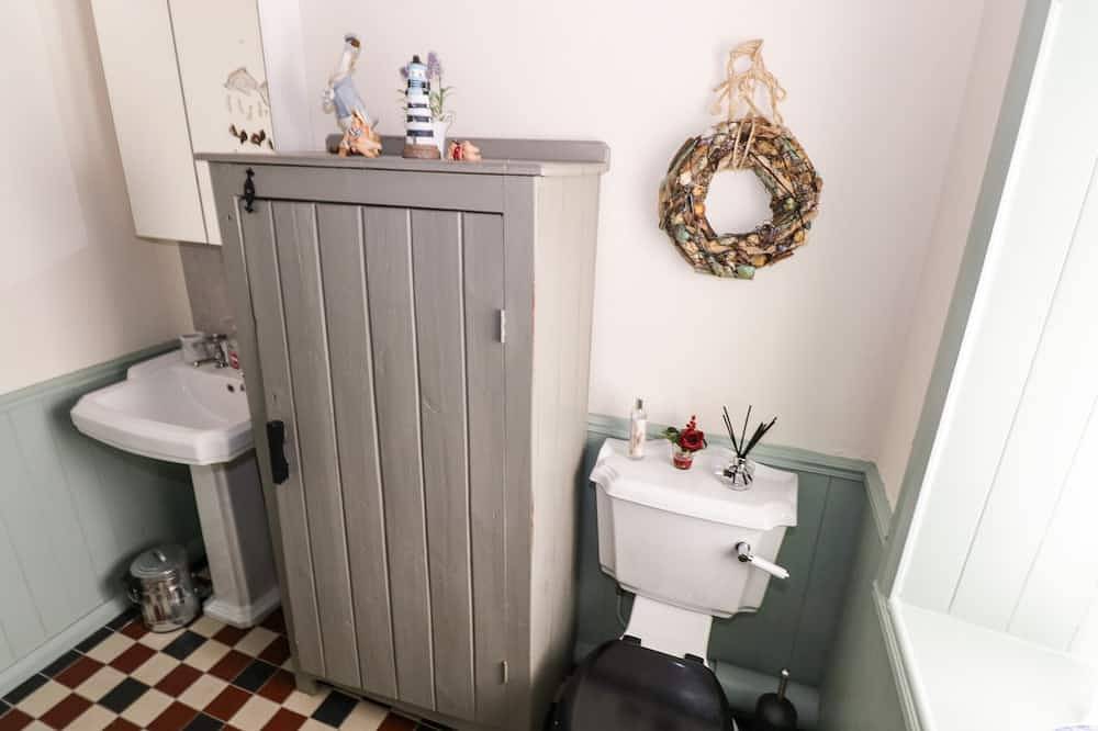 Freemans Cottage, family friendly in Enniscrone, County Sligo in Kilglass ED, County Sligo