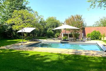 Location de vacances pour 12 personnes, avec jardin et terrasse à Siorac-en-Périgord
