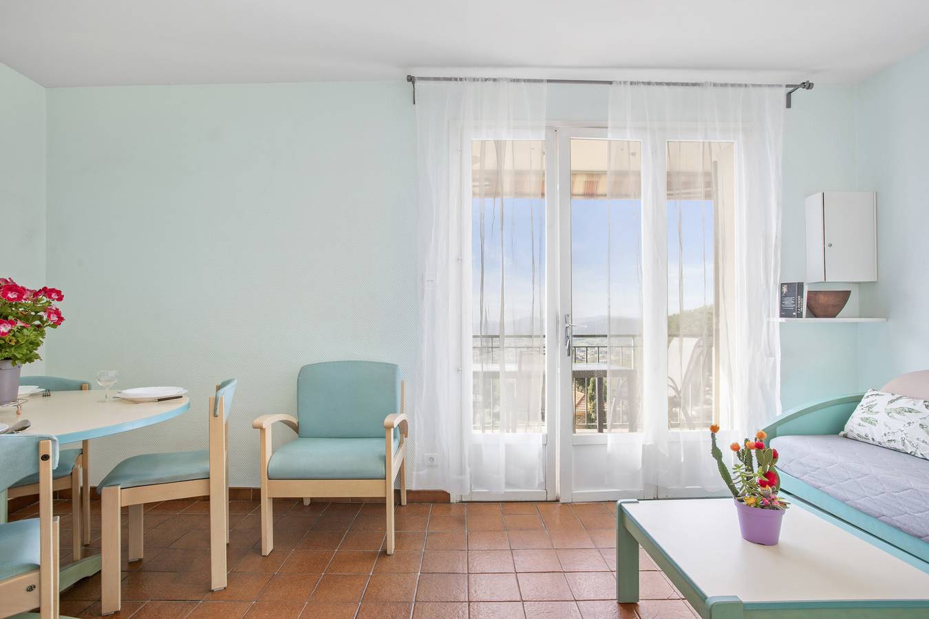 Hel lägenhet, Apartment 'Le Mas Berliat F2 N°15' with Sea View, Wi-Fi and Air Conditioning in Bormes-les-Mimosas, Parc national Port-Cros