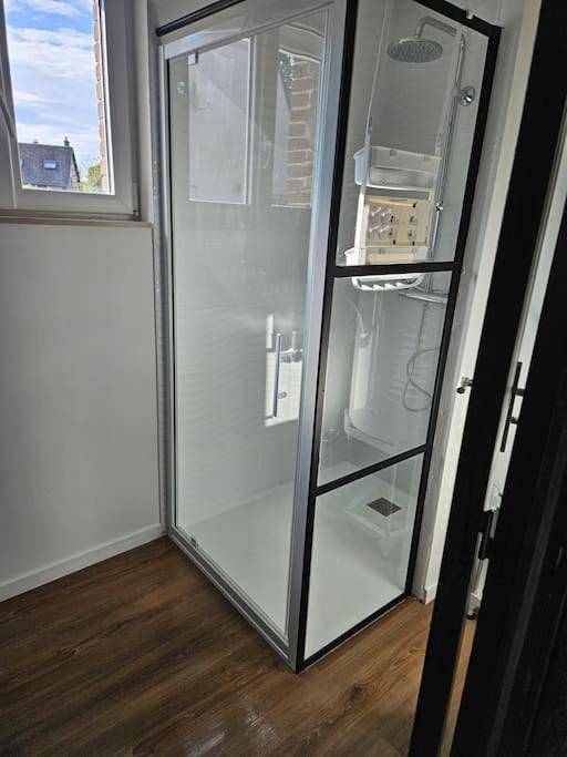Appartement entier, Three-Bedroom Apartment in Tourville-les-Ifs, Région du Havre