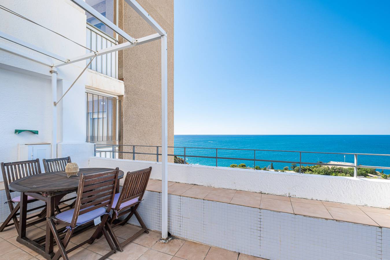 Entire apartment, Villa Marina Duplex Apartment Sea Views in La Cala del Tío Ximo (Benidorm), Benidorm