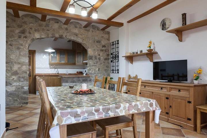 Casa de vacaciones para 11 personas, con Balcón y Jacuzzi además de Terraza y Vistas en Requena-Utiel