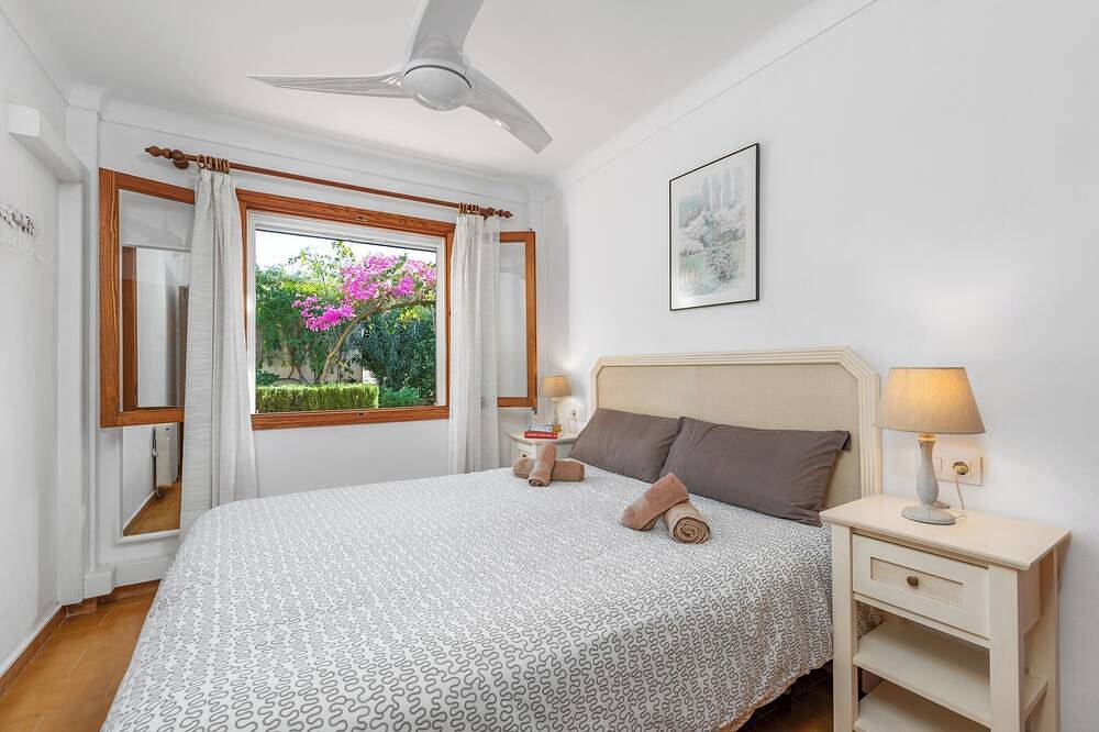 Apartamento entero, Apartment Bougainvillea in Puerto de Sóller, Sóller