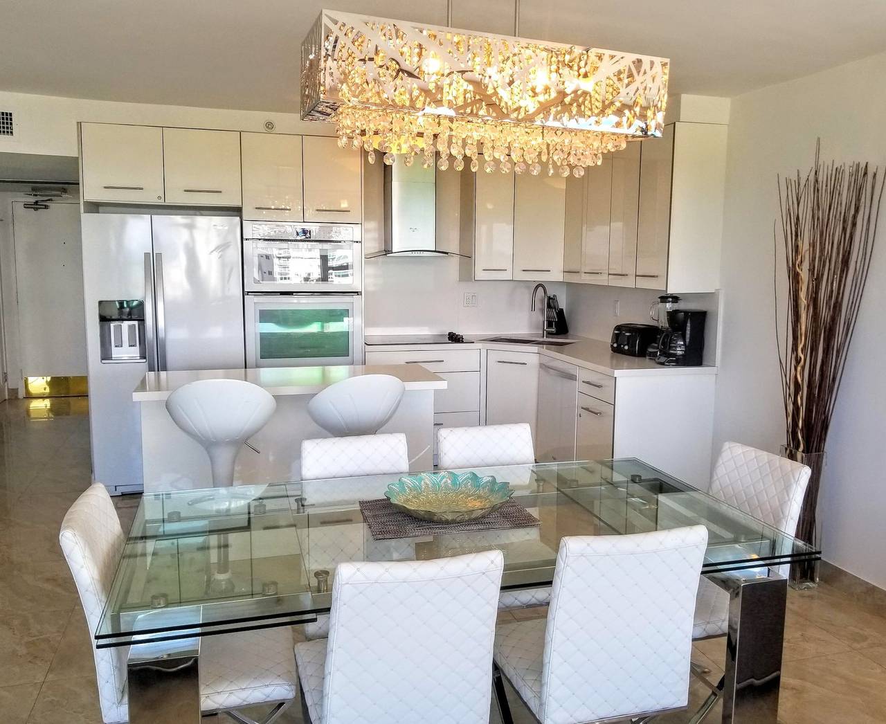 Apartamento entero, Bachelorette Paradise 3 Bedroom Oceanfront Apartment - 802 in Miami Beach, Florida