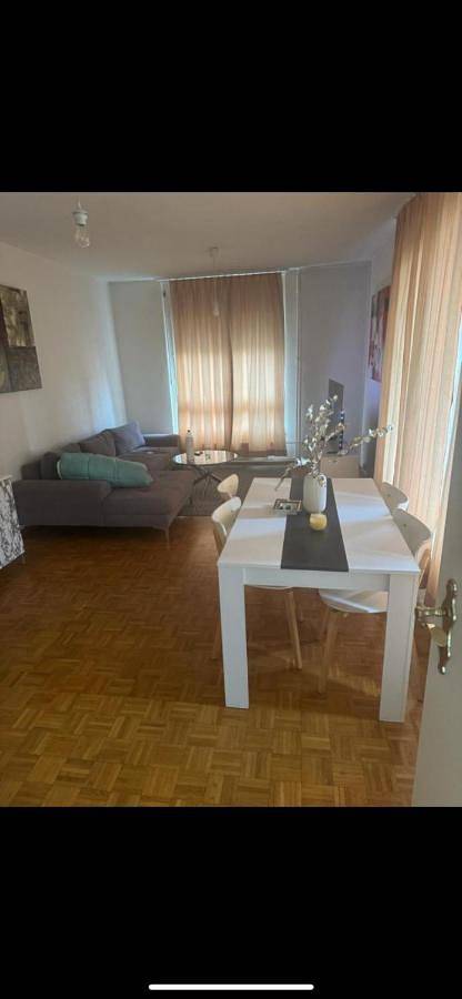 Gîte pour 4 personnes, avec Balcon ainsi que Terrasse et Vue à Genève - 3