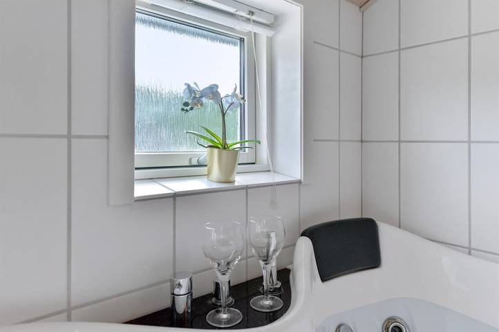 Ferienhaus für 7 Personen, mit Sauna und Whirlpool sowie Terrasse in Arrild - 4