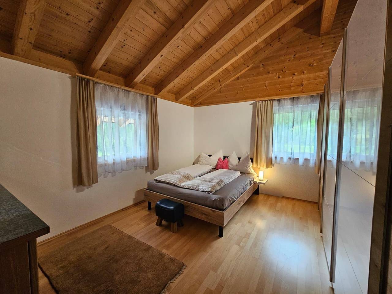 Entire holiday apartment, Holiday apartment for 8 people with balcony in Sankt Jakob in Defereggen, Bezirk Lienz