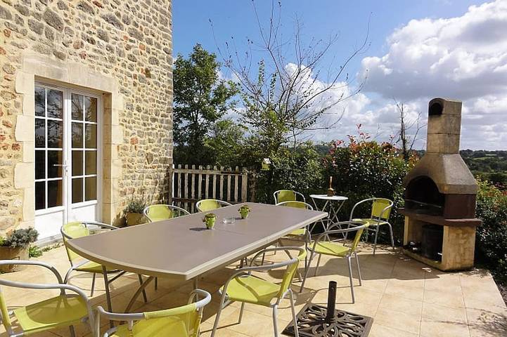 Gîte pour 10 personnes, avec jardin