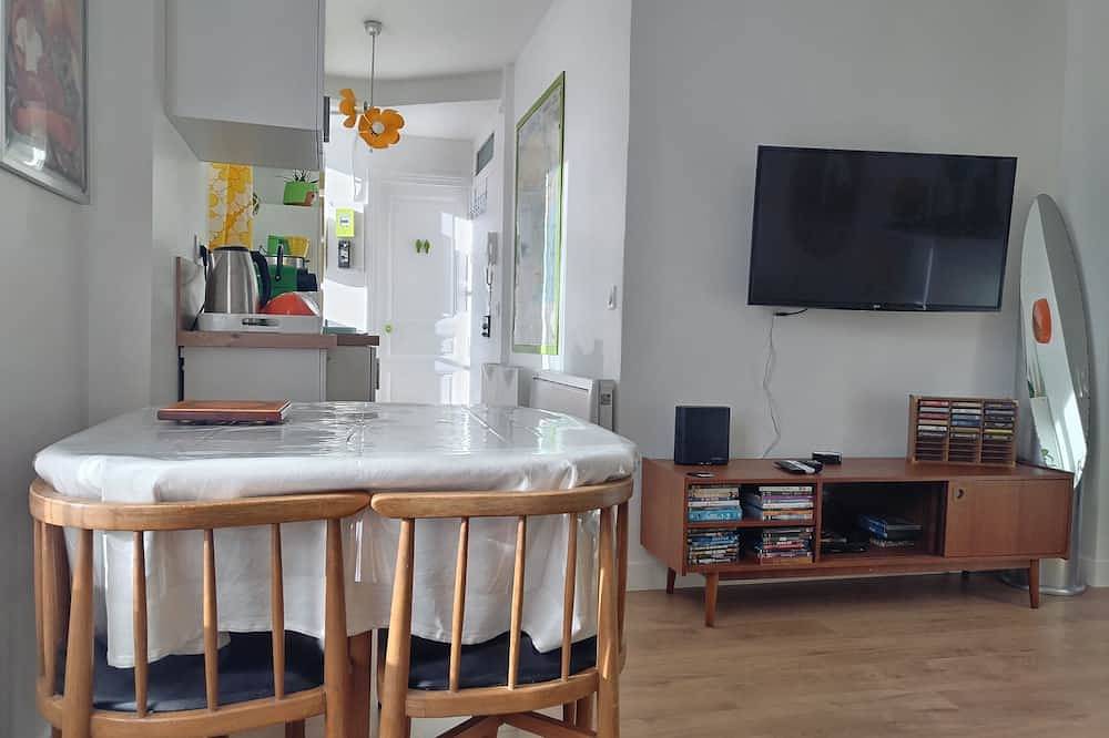 Entire apartment, Vintage, 10 min from Disney and 30 min from Paris in Esbly, Seine-et-Marne