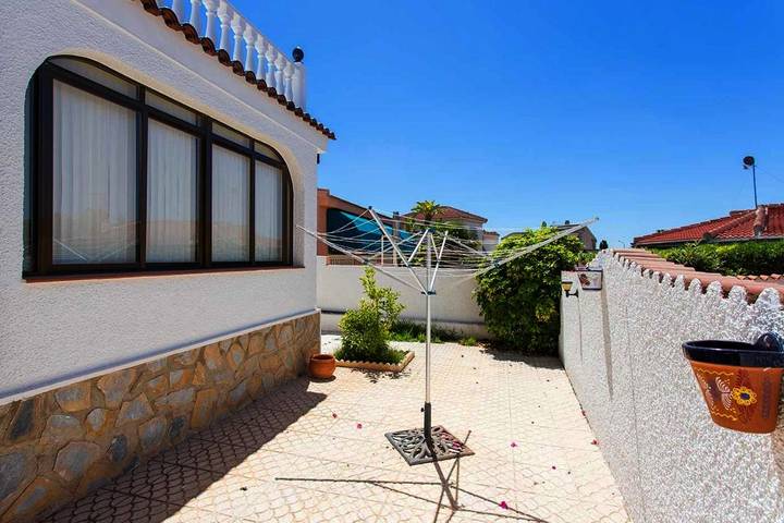 Casa rural para 10 personas, con piscina además de jardín y vistas en Rojales - 4