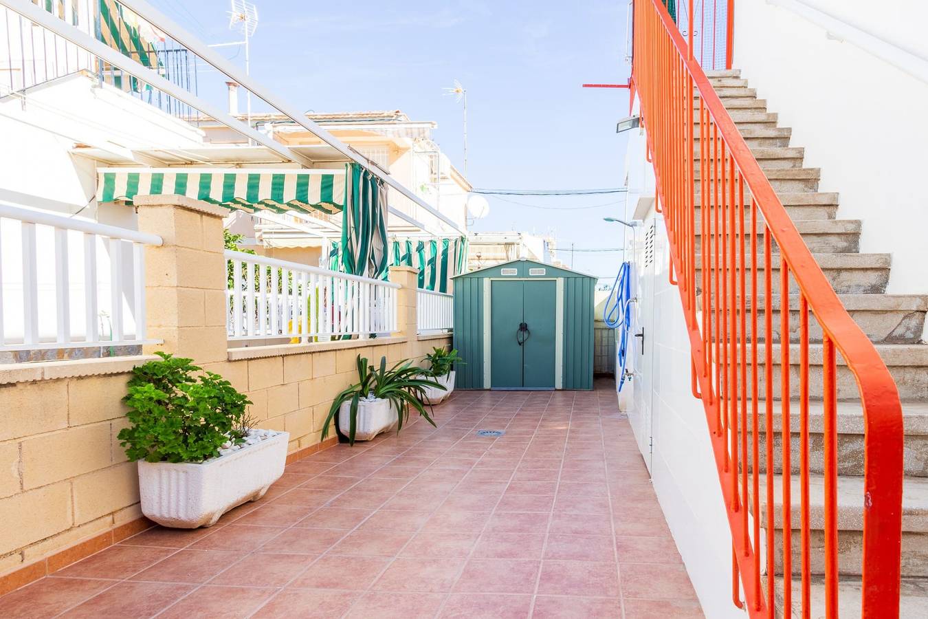 Entire apartment, Apartamento en la playa by Domidai  in Playa Lisa, Santa Pola