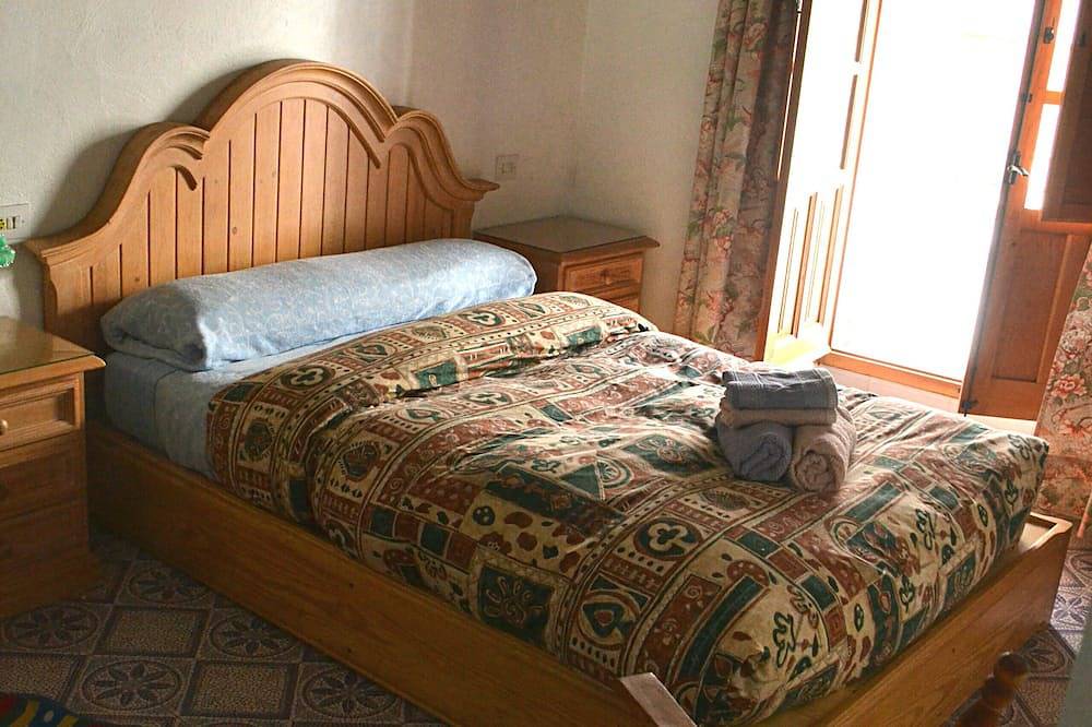 Casa Castaño Real (Atalbéitar) en la Alpujarra Granadina 6 5 3 1 1 5 5 1 9. call in Atalbeitar, La Taha