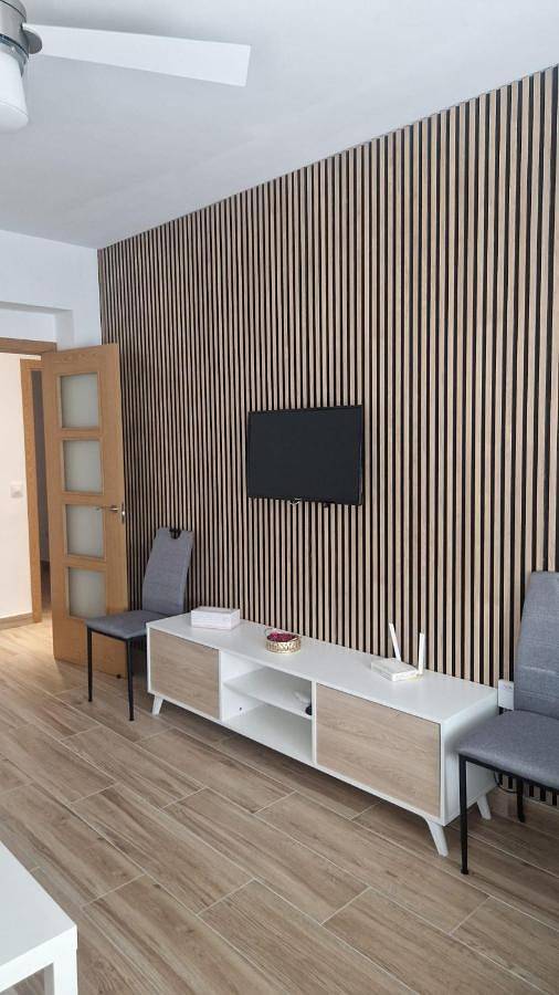 Gîte pour 5 personnes, avec terrasse dans Santiago de la Ribera - 2