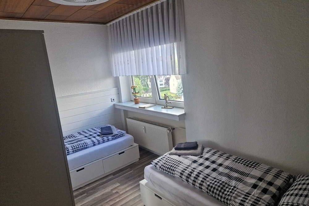 Ganze Wohnung, 70qm 3,5 Zimmer Wohnung mit Balkon nähe Movie Park Veltins Arena in Gladbeck, Kreis Recklinghausen